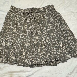 Altar’d State A Beautiful Soul Floral Ruffled Skirt L